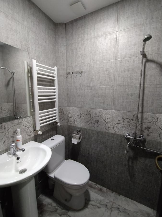 Gogichas Tower Hotel Borjomi Ngoại thất bức ảnh