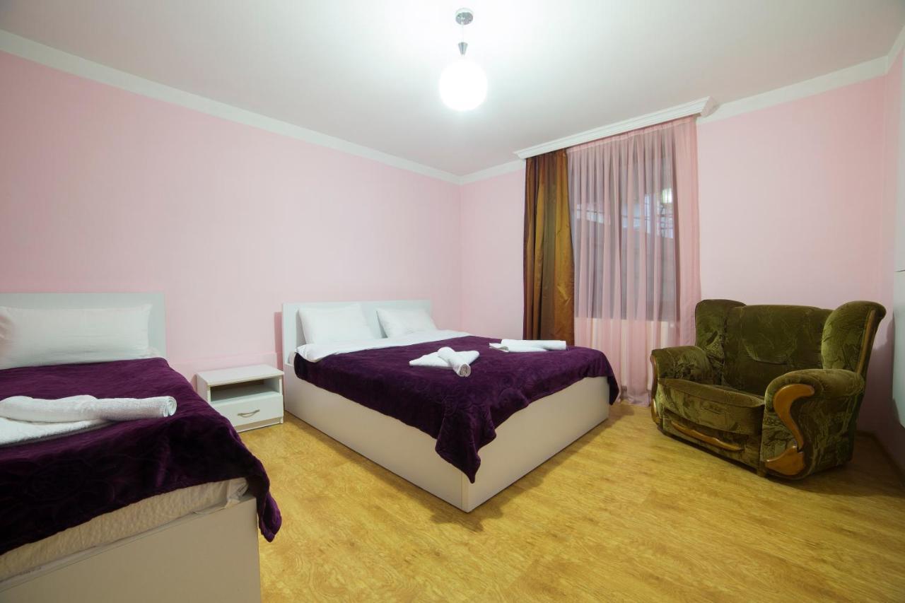 Gogichas Tower Hotel Borjomi Ngoại thất bức ảnh