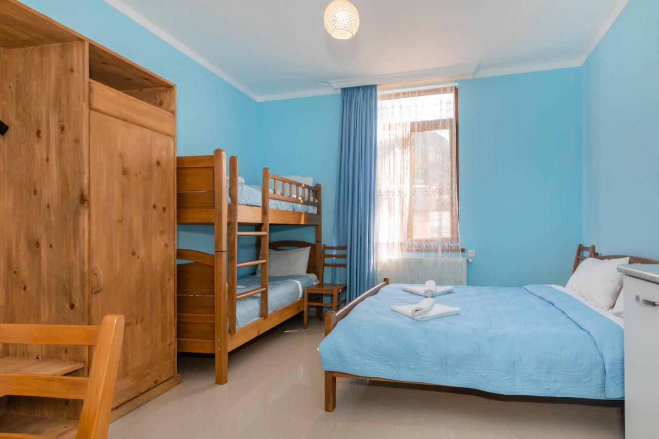 Gogichas Tower Hotel Borjomi Ngoại thất bức ảnh