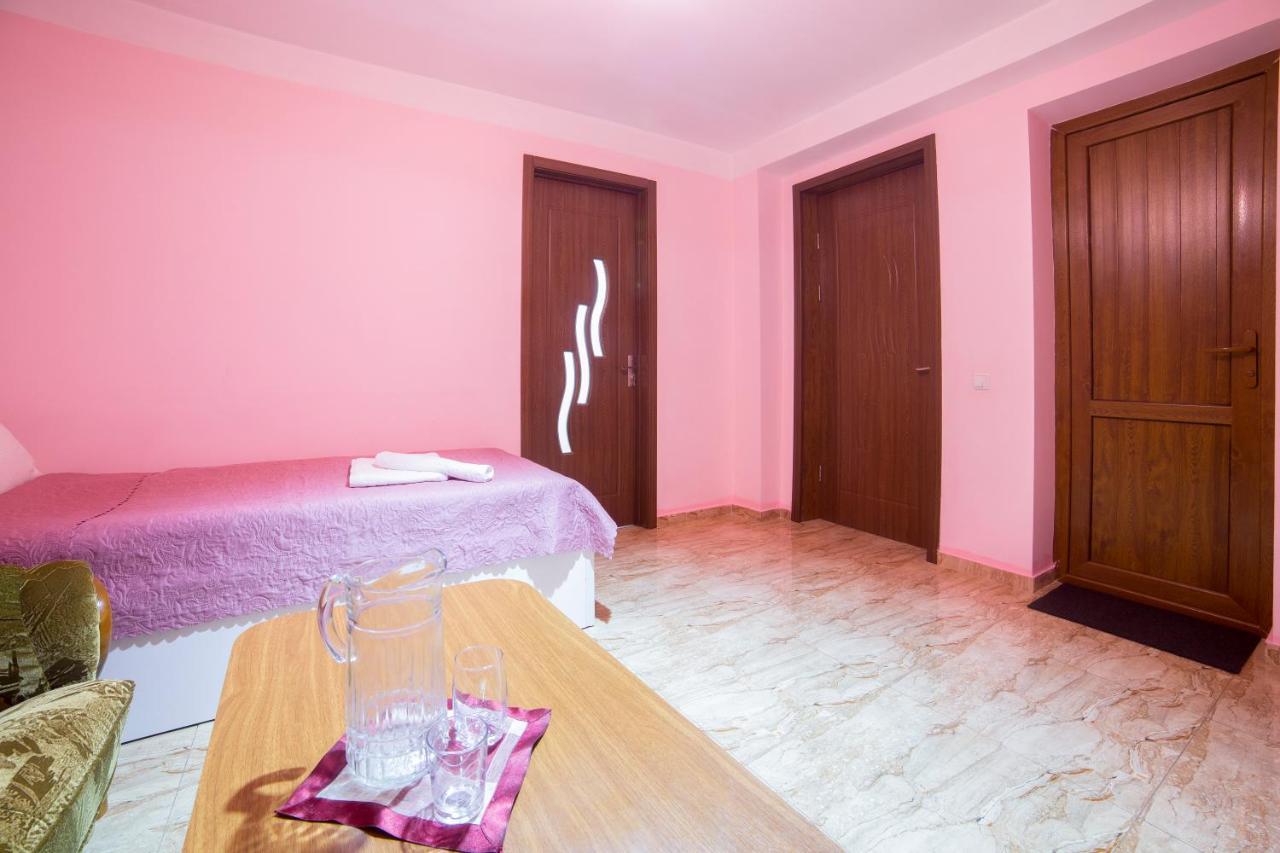 Gogichas Tower Hotel Borjomi Ngoại thất bức ảnh