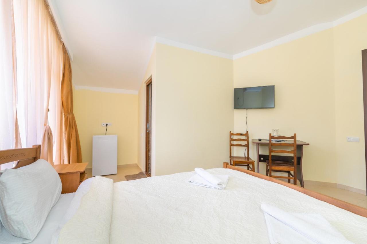 Gogichas Tower Hotel Borjomi Ngoại thất bức ảnh